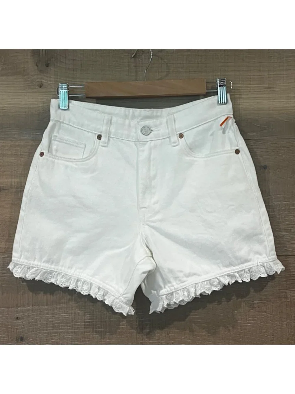 BLANKNYC Eyelet off white Lace Denim Shorts size 25